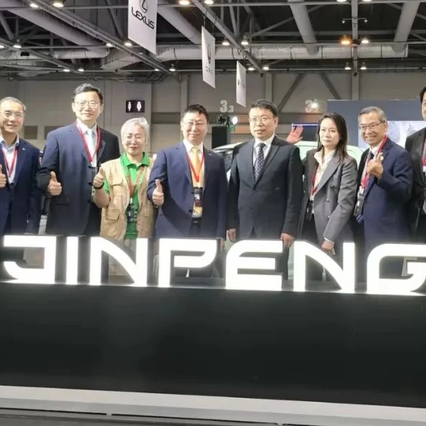 Il gruppo Jinpeng è apparso all'Hongkong International Automobile Expo